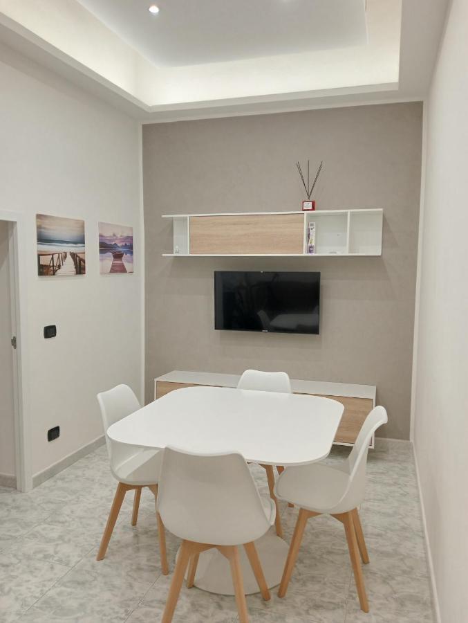 Fra Sole E Stelle Apartment Bari Ngoại thất bức ảnh