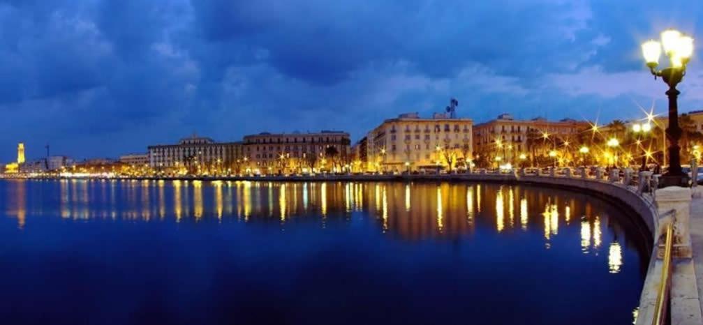 Fra Sole E Stelle Apartment Bari Ngoại thất bức ảnh