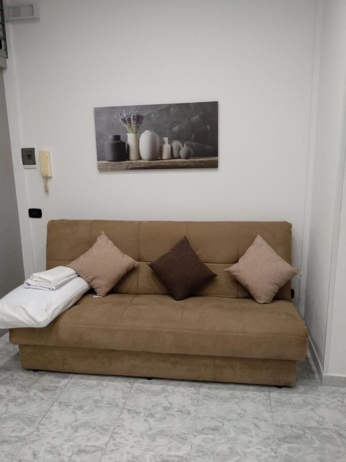 Fra Sole E Stelle Apartment Bari Ngoại thất bức ảnh